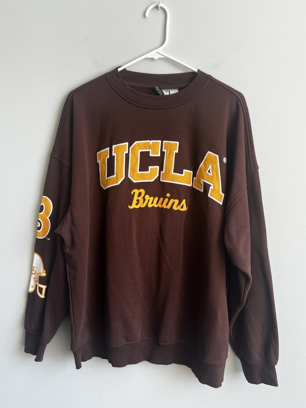 H&M Women's Brown and Yellow UCLA Bruins Oversized Sweatshirt Size S